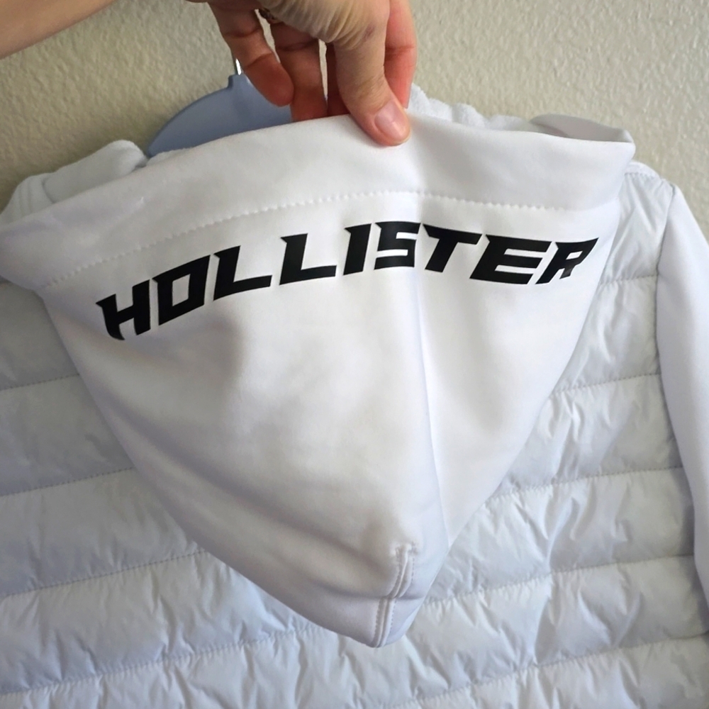 Hollister White Quilted Jacket - Size S - Picture 3 of 8
